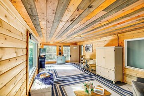 Delta Junction Retreat w/ Northern Lights Cabin!