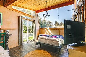 Delta Junction Retreat w/ Northern Lights Cabin!