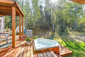 Delta Junction Retreat w/ Northern Lights Cabin!