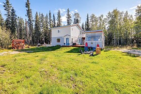 Delta Junction Retreat w/ Northern Lights Cabin!