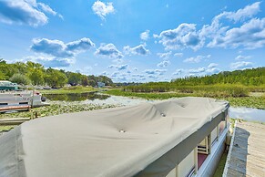 Spacious Getaway w/ Boat Dock in East Troy!