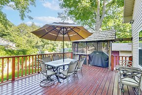 Coloma Retreat w/ Fire Pit, Walk to Beaches!