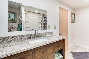 Charming Hillsboro Home < 1 Mi to Downtown!
