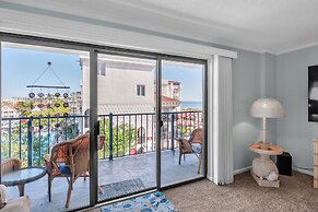 Chic Ocean City Condo Steps From The Beach 2 Bedroom Condo by RedAwnin