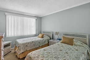 Chic Ocean City Condo Steps From The Beach 2 Bedroom Condo by RedAwnin