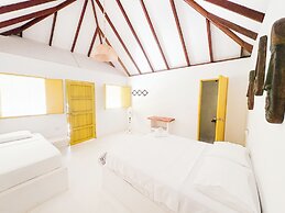 Hotel Coral Sand