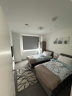 Skyview Elegance Luxury Top-floor Retreat