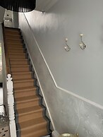 Shepherds Bush London Retreat