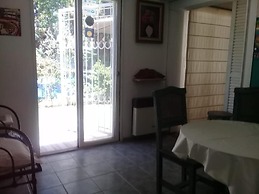 Dark Green House en Chacras de Coria