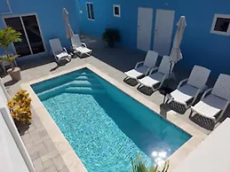 Amazing 2BR Suite w Pool Patio 5 min Dr2 Palmbeach