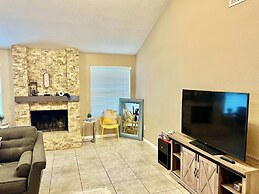 Katy Hideaway Charming 3 Bdr!