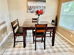 Katy Hideaway Charming 3 Bdr!