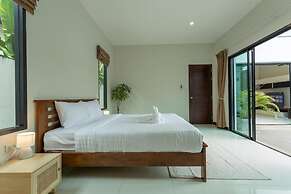 2Beds pool night market  Soi Namjai v122