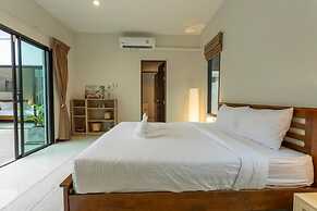 2Beds pool night market  Soi Namjai v122