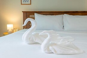 2Beds pool night market  Soi Namjai v122