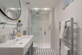 Stunning 2BD in the Heart of Cheltenham