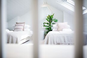 Stunning Townhouse with Large Garden