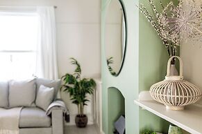 Stunning Townhouse with Large Garden