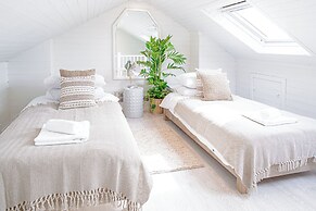 Stunning Townhouse with Large Garden