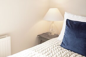 Stunning Townhouse with Large Garden