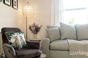 Stunning Townhouse with Large Garden