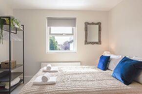 Stunning Townhouse with Large Garden