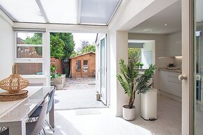 Stunning Townhouse with Large Garden