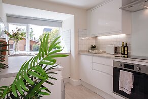 Stunning Townhouse with Large Garden