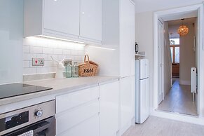 Stunning Townhouse with Large Garden