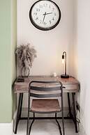 Stunning Townhouse with Large Garden