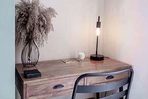 Stunning Townhouse with Large Garden