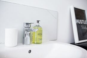 Stunning Townhouse with Large Garden