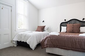 Luxury Apartment on Stuart Street