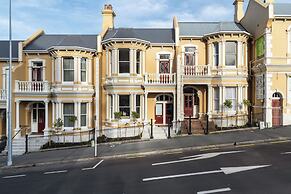 Luxury Apartment on Stuart Street