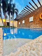 Hubomoto People's Suite