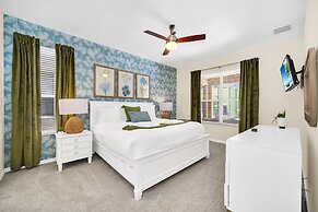 Spacious Villa: Pool, Game Room & Themed Rooms