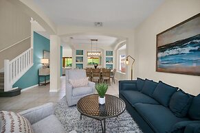 Spacious Villa: Pool, Game Room & Themed Rooms