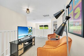 Spacious Villa: Pool, Game Room & Themed Rooms