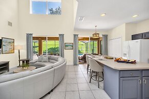 Spacious Villa: Pool, Game Room & Themed Rooms