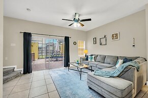 Family Oasis, Cozy Retreat With Bunk Room