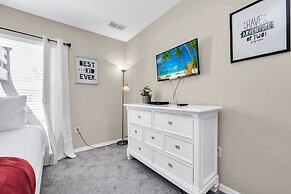 Family Oasis, Cozy Retreat With Bunk Room