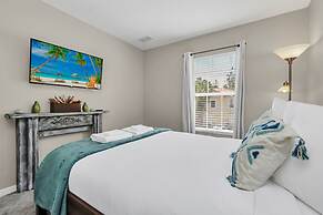 Family Oasis, Cozy Retreat With Bunk Room