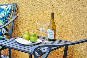 Family Oasis, Cozy Retreat With Bunk Room