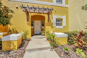 Family Oasis, Cozy Retreat With Bunk Room