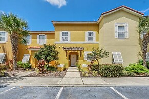 Family Oasis, Cozy Retreat With Bunk Room