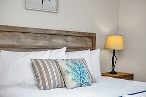 Family Oasis, Cozy Retreat With Bunk Room