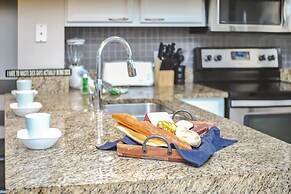 Family Oasis, Cozy Retreat With Bunk Room