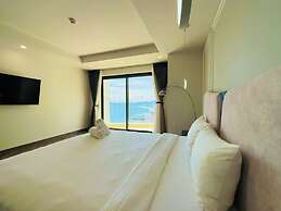 Gold Coast Apartment