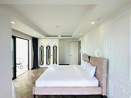 Gold Coast Apartment