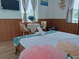 Sea-breeze homestay